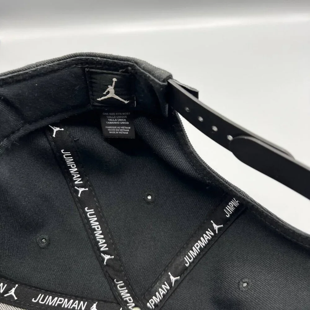 Air Jordan Hat Men Black White Embroidered Logo‎ Jumpman Script Snap Back Cap